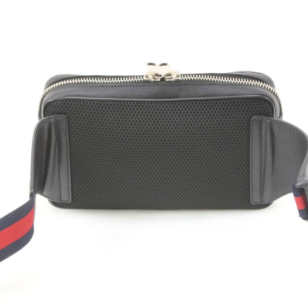 Gucci GG Supreme Taiga Body Bag - Picture 3 of 10